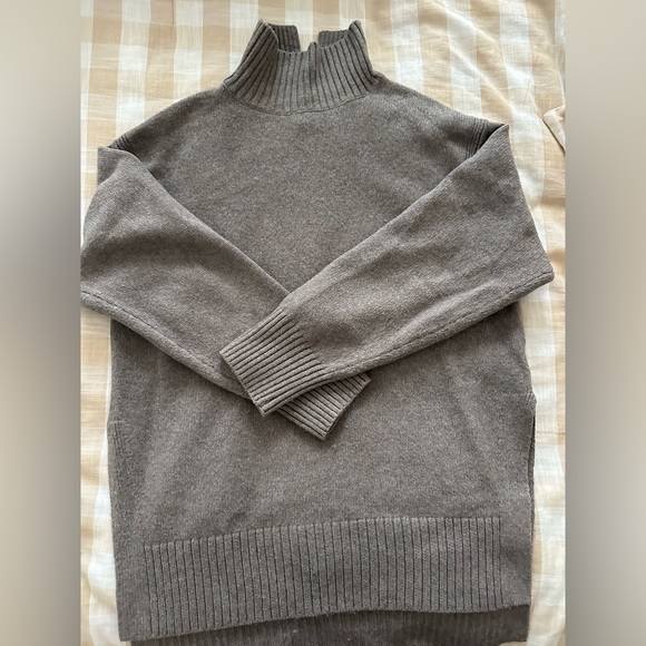 H&M Taupe Turtleneck Sweater - Picture 1 of 4